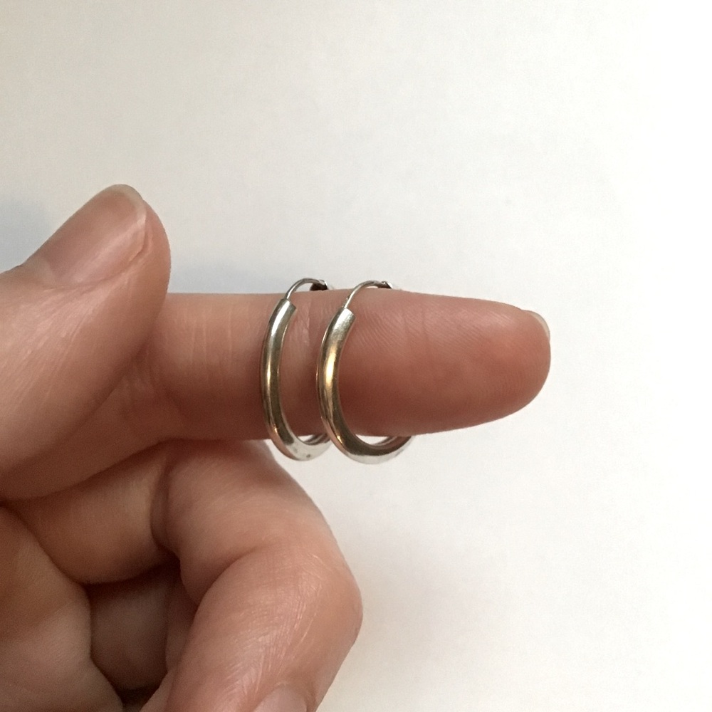 925 Sterling Silver Hoop Earrings - 7/8 inch - Picture 3 of 5